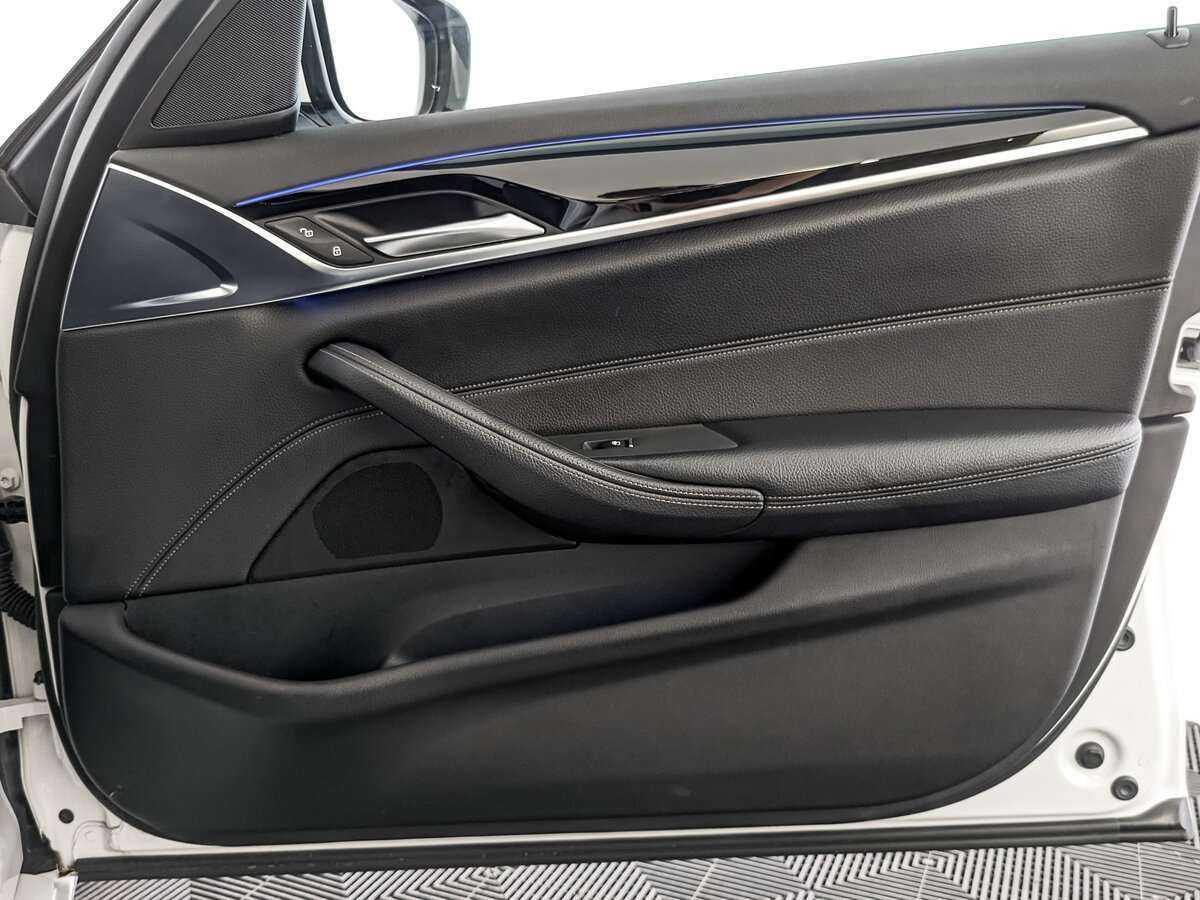 BMW 5 серии б/у, 2017, Автоматическая. Фото: #19