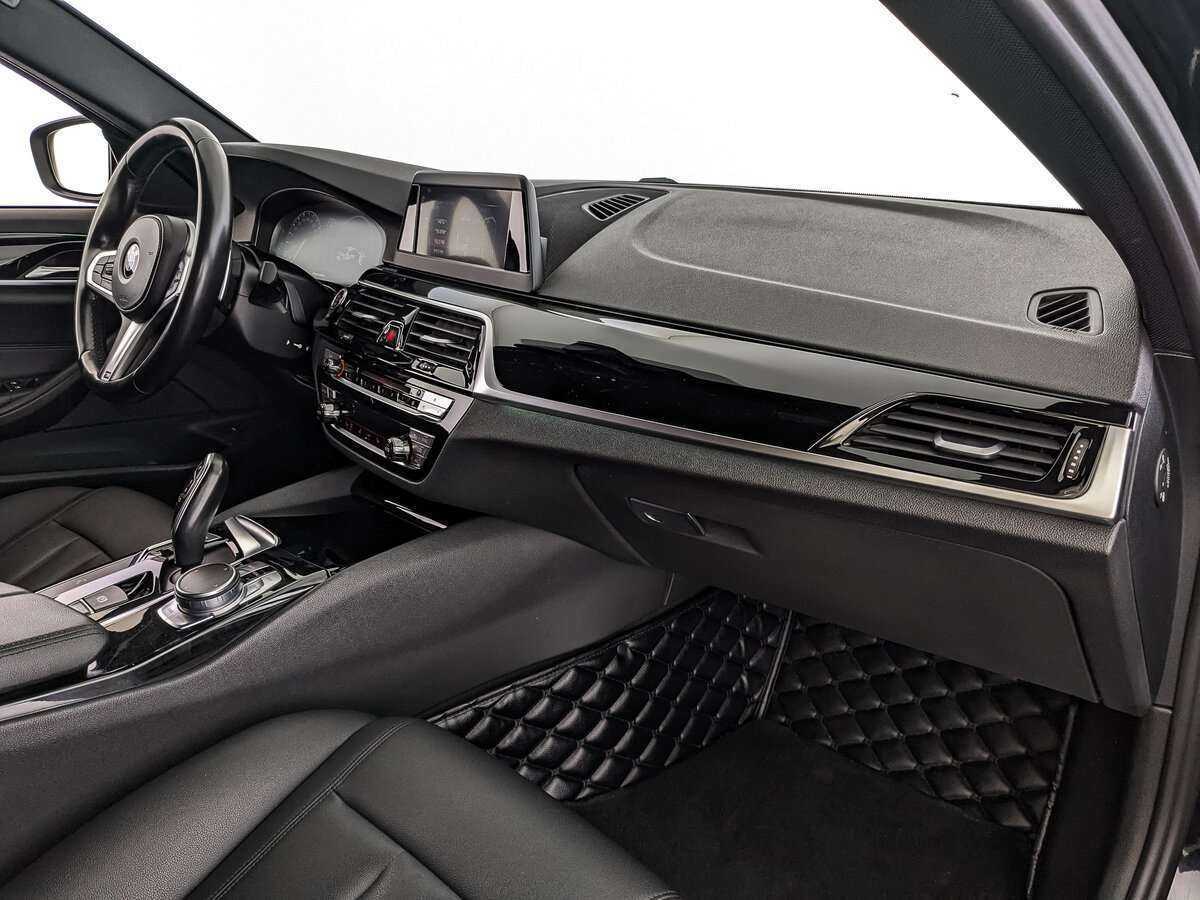 BMW 5 серии б/у, 2017, Автоматическая. Фото: #8