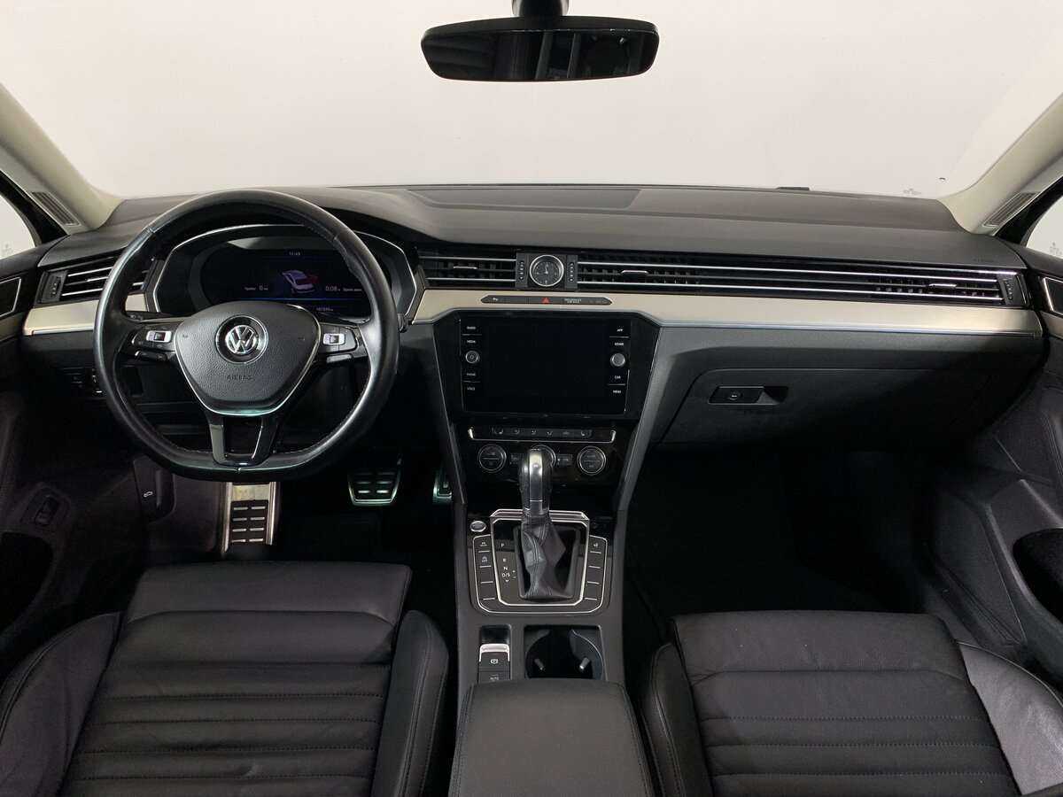 Volkswagen Passat б/у, 2019, Роботизированная. Фото: #9