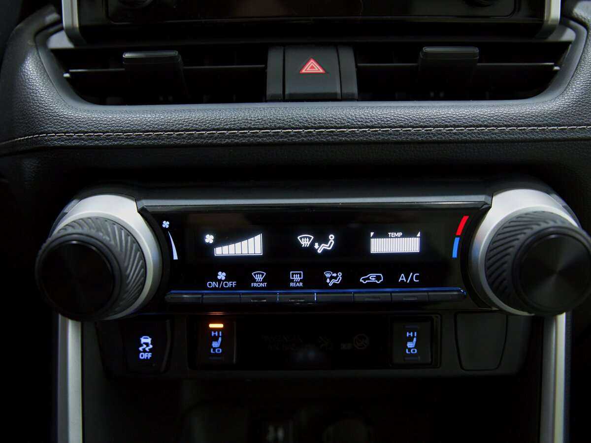 Toyota RAV4 б/у, 2020, Механическая. Фото: #8