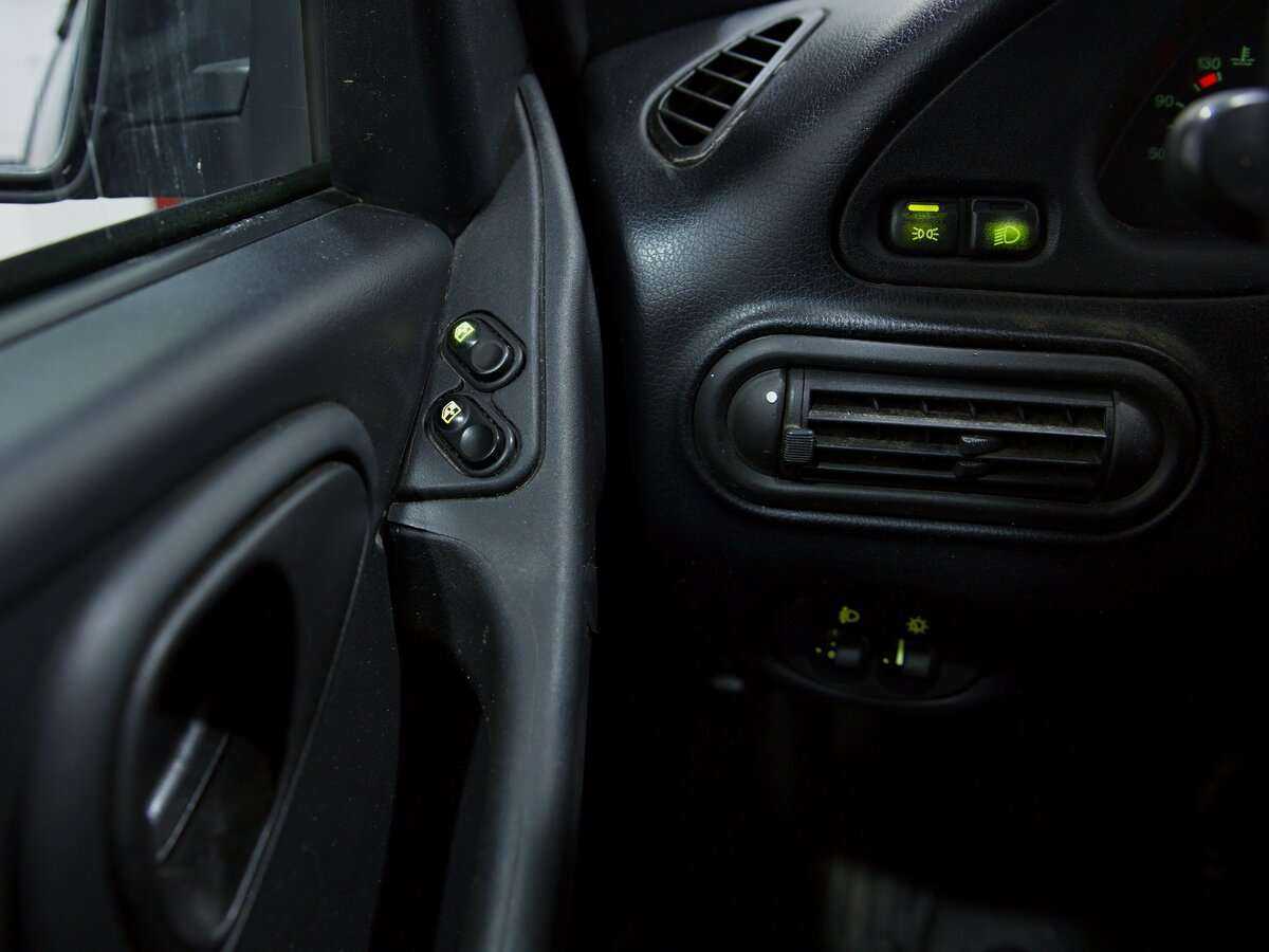 Chevrolet Niva б/у, 2017, Механическая. Фото: #8