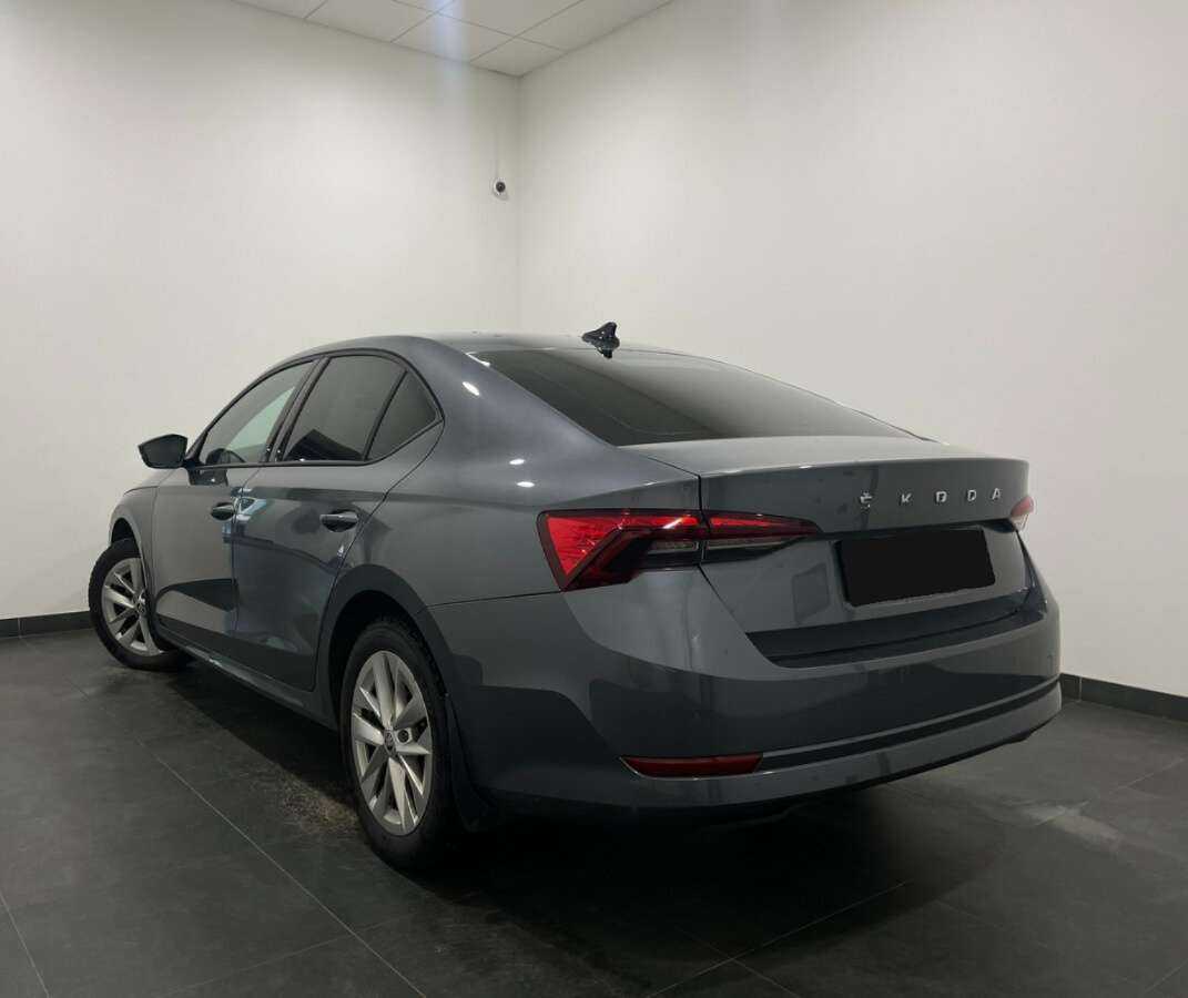 Skoda Octavia б/у, 2021, Автоматическая. Фото: #2
