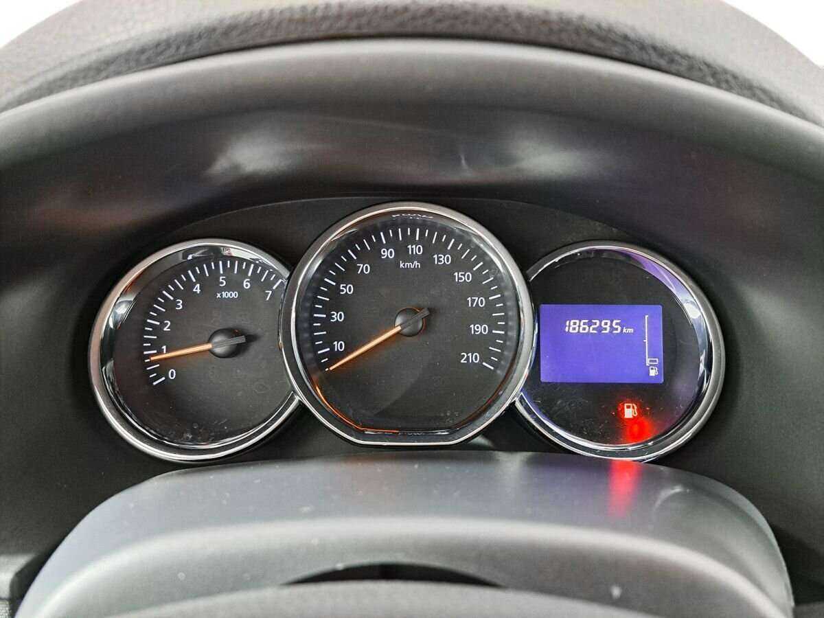 Рено Сандеро б/у, 2015, Механическая. Фото: #10