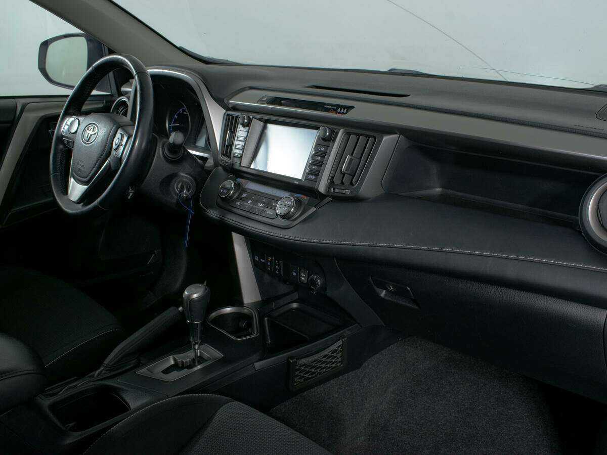 Toyota RAV4 б/у, 2017, Автоматическая. Фото: #8