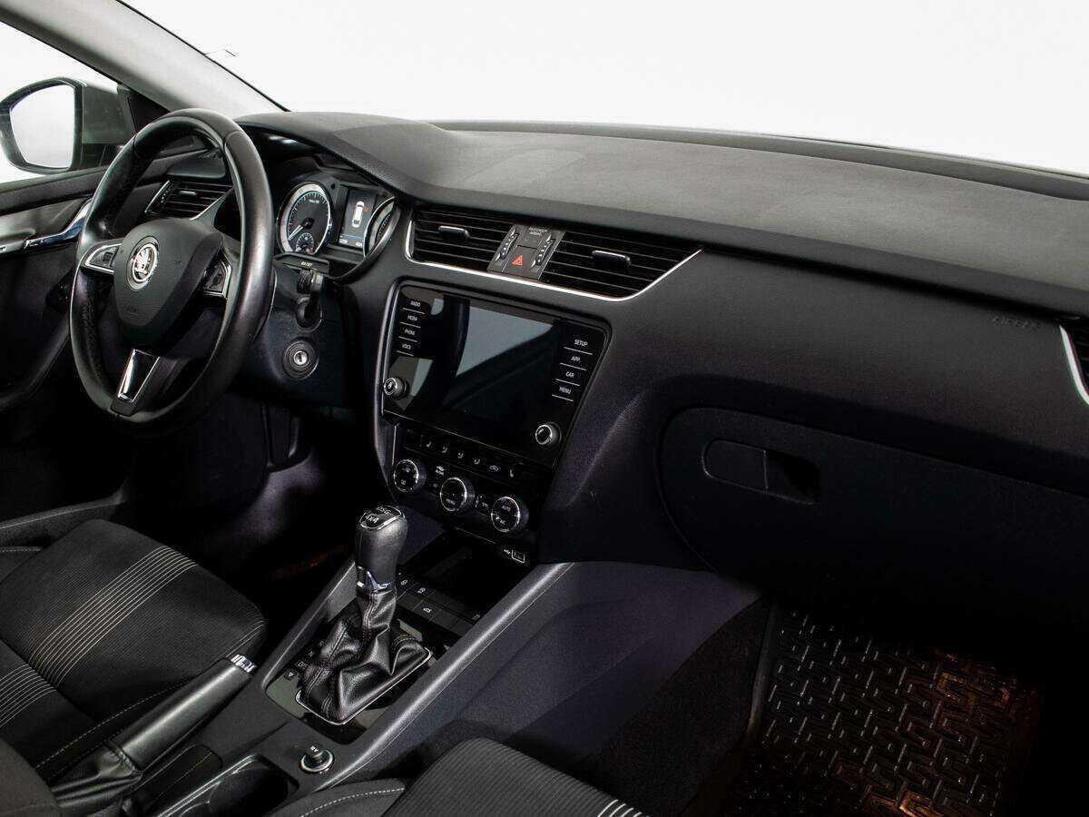 Skoda Octavia б/у, 2018, Роботизированная. Фото: #6