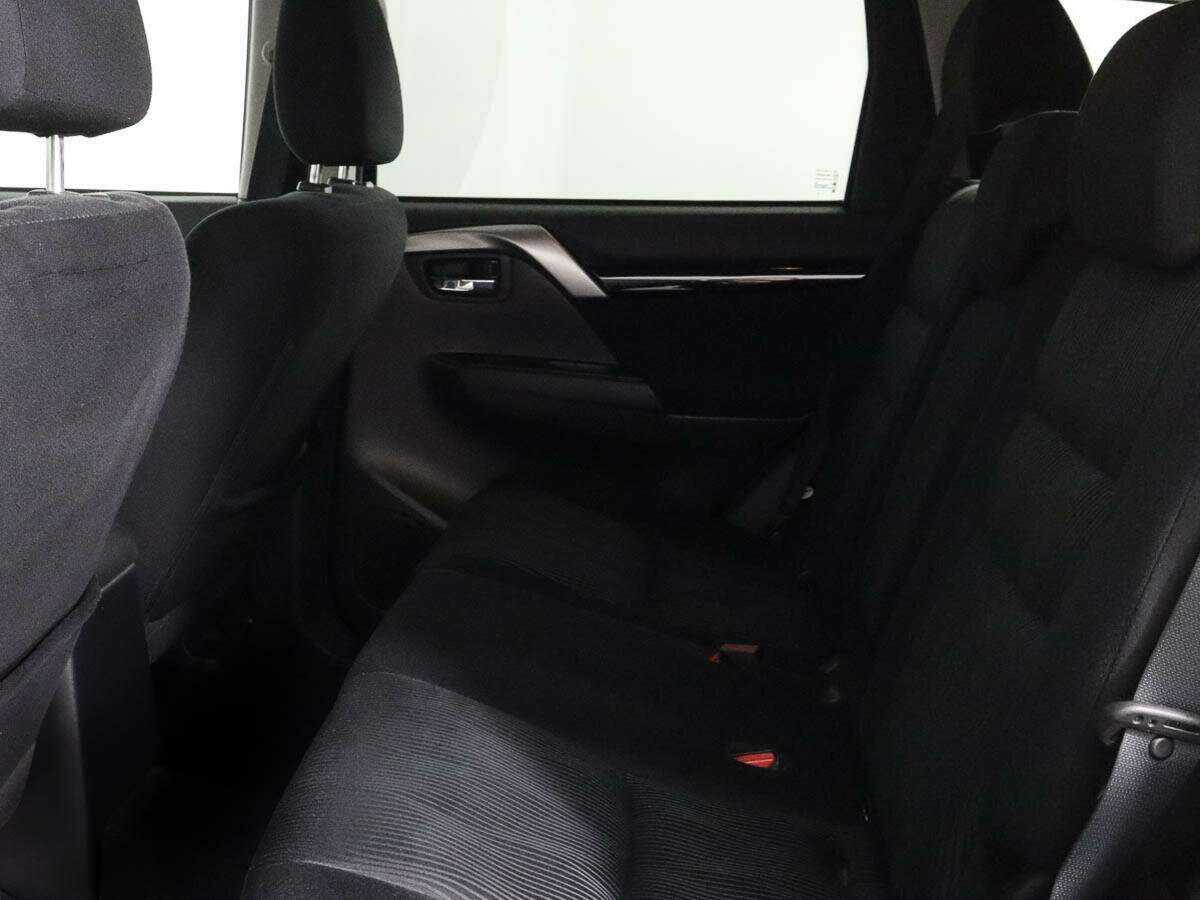 Mitsubishi Pajero Sport б/у, 2017, Автоматическая. Фото: #7