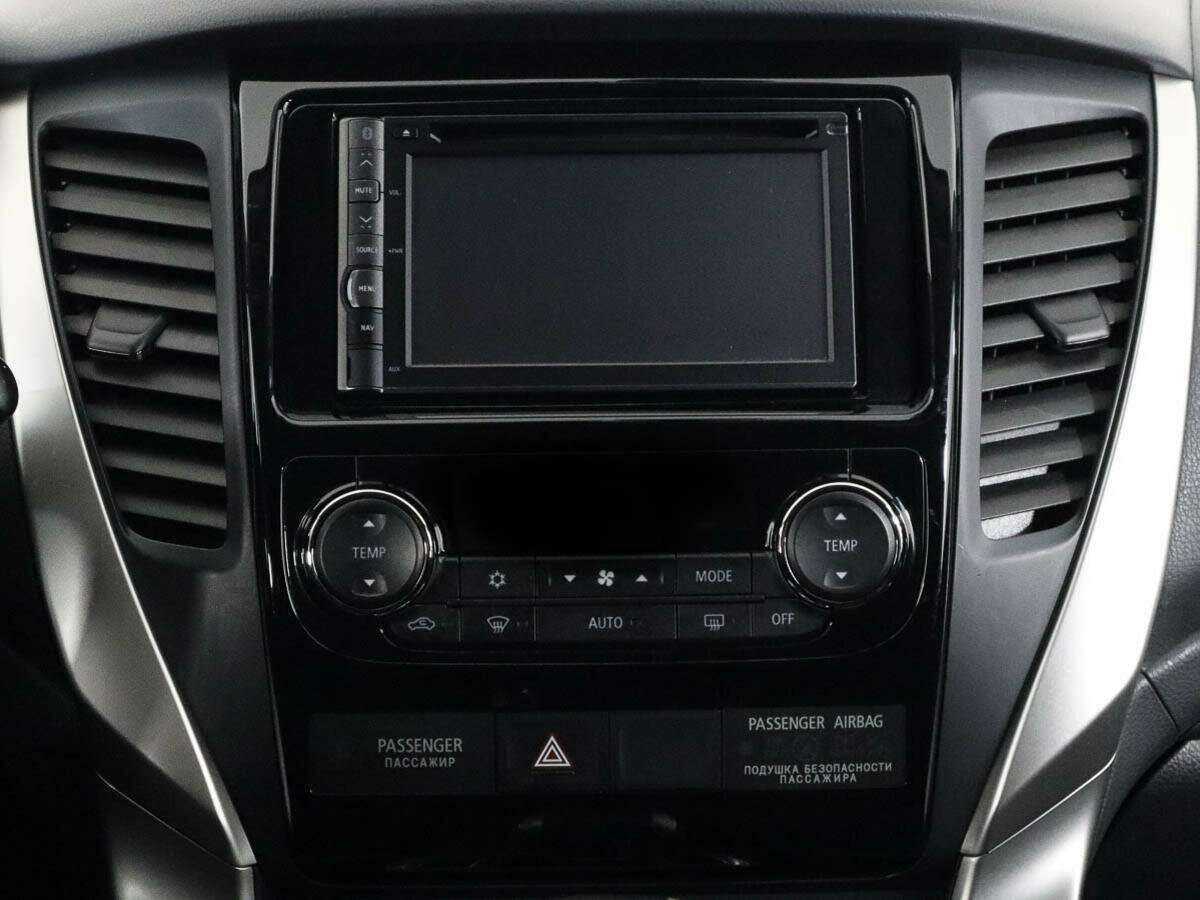 Mitsubishi Pajero Sport б/у, 2017, Автоматическая. Фото: #10