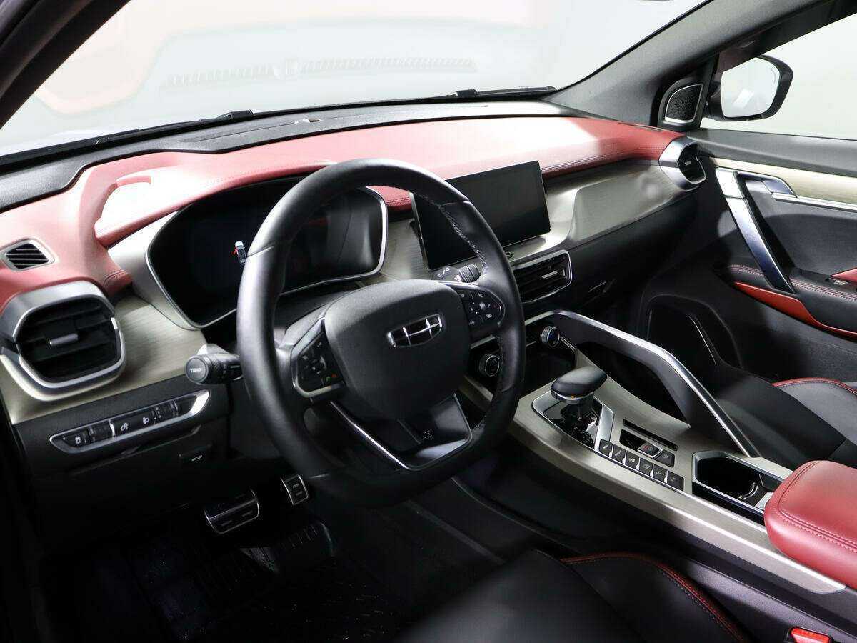 Geely Coolray б/у, 2023, Роботизированная. Фото: #13