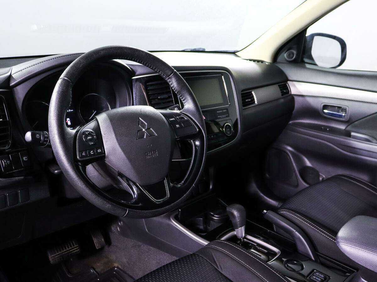Mitsubishi Outlander б/у, 2018, Вариатор. Фото: #13