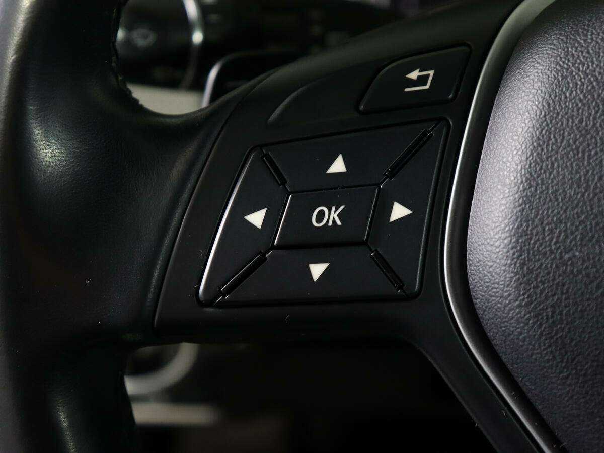 Mercedes-Benz A-Класс б/у, 2014, Роботизированная. Фото: #16