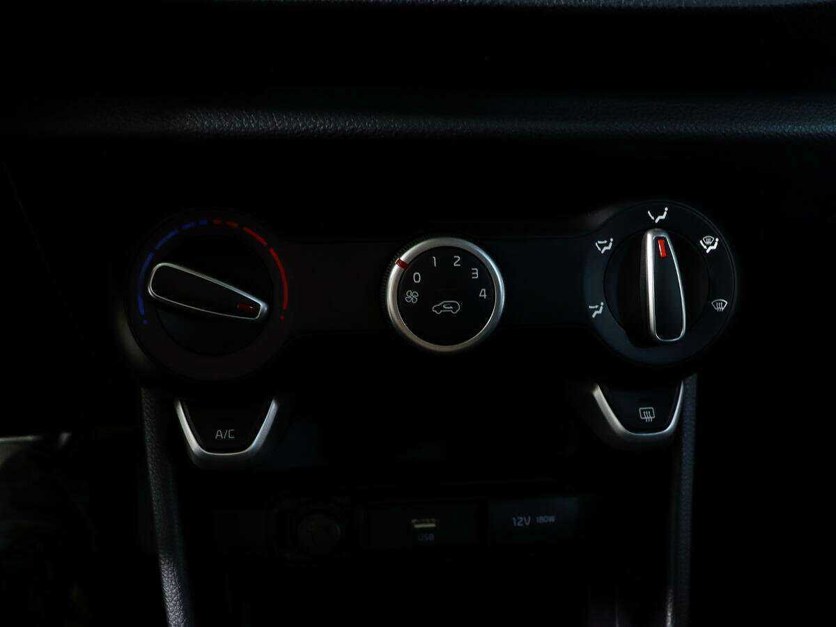 Kia Picanto б/у, 2023, Роботизированная. Фото: #18