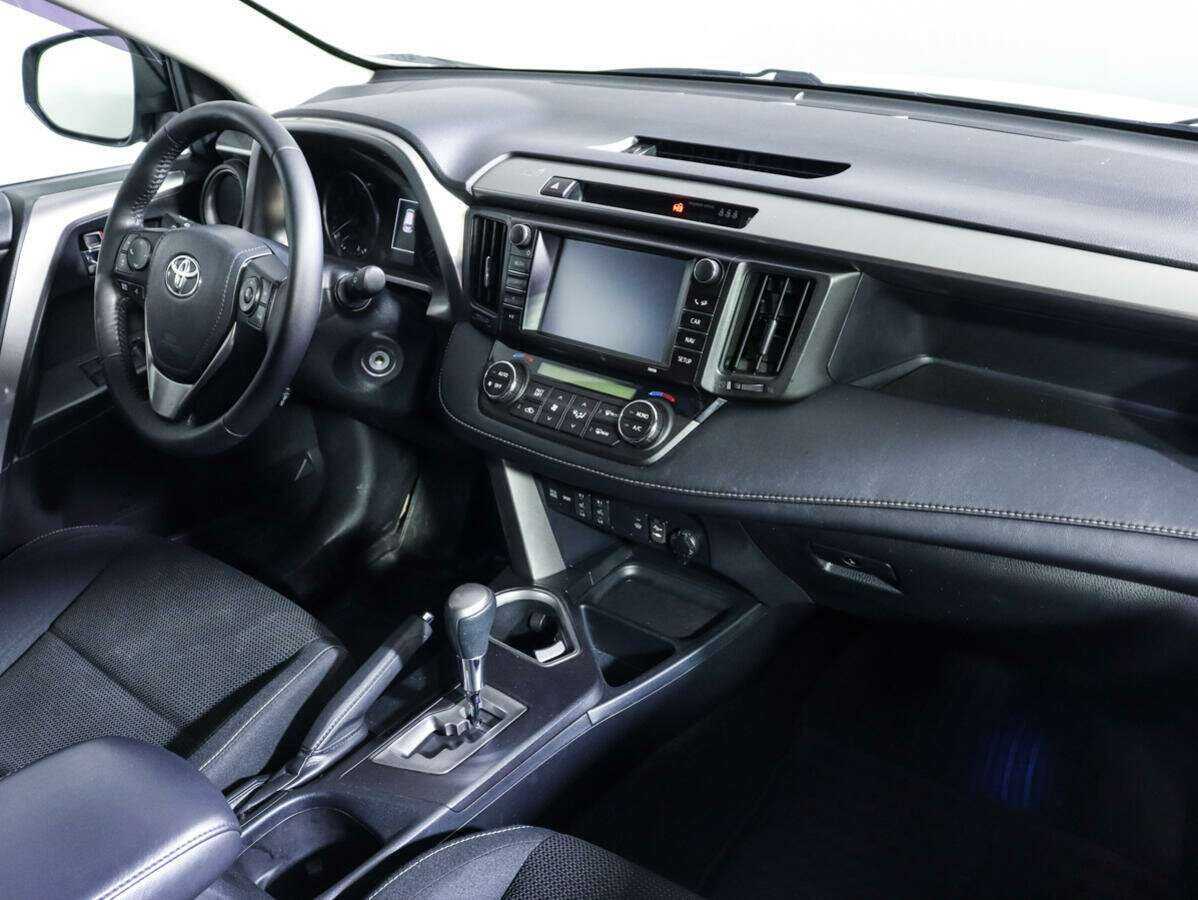 Toyota RAV4 б/у, 2017, Автоматическая. Фото: #7
