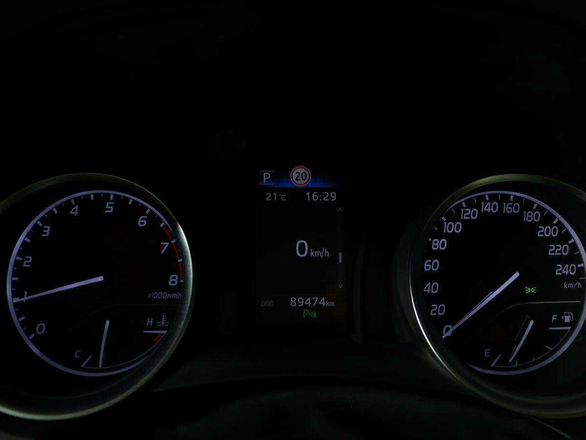 Toyota Camry б/у, 2020, Автоматическая. Фото: #7