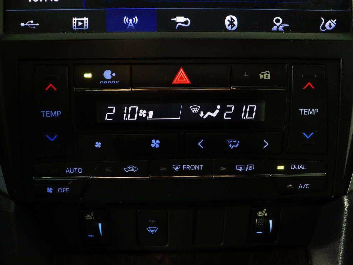 Toyota Camry б/у, 2017, Автоматическая. Фото: #17