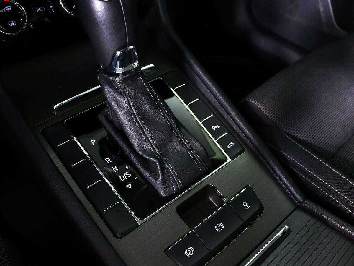 Skoda Superb б/у, 2020, Роботизированная. Фото: #18