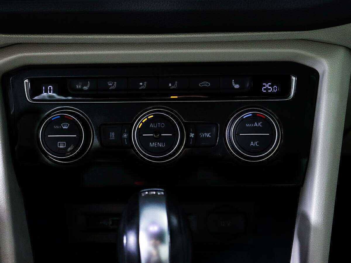 Volkswagen Tiguan б/у, 2018, Роботизированная. Фото: #17