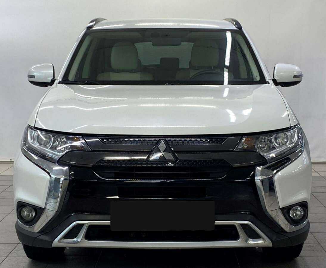 Mitsubishi Outlander б/у, 2021, Вариатор. Фото: #1