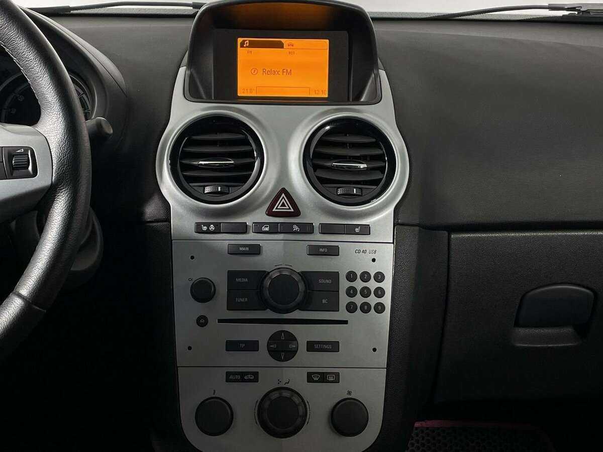 Opel Corsa б/у, 2013, Автоматическая. Фото: #11