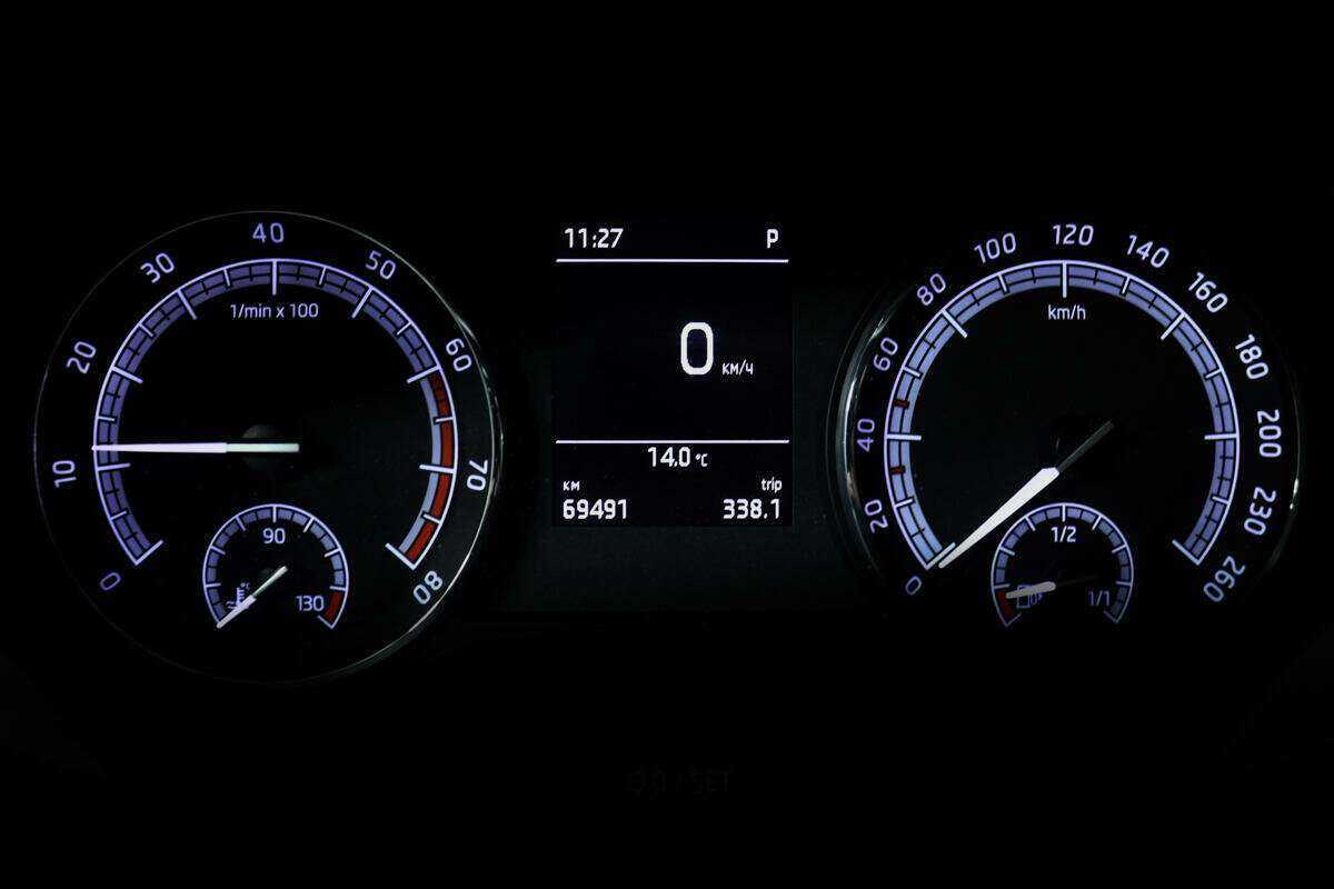 Skoda Karoq б/у, 2020, Автоматическая. Фото: #9