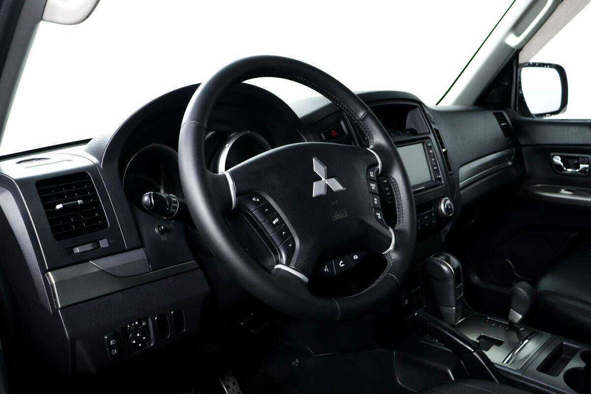 Mitsubishi Pajero б/у, 2012, Автоматическая. Фото: #12