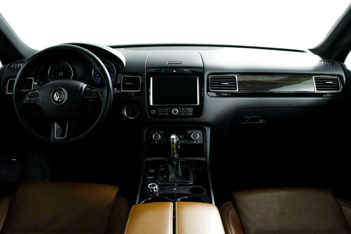 Volkswagen Touareg б/у, 2013, Автоматическая. Фото: #10