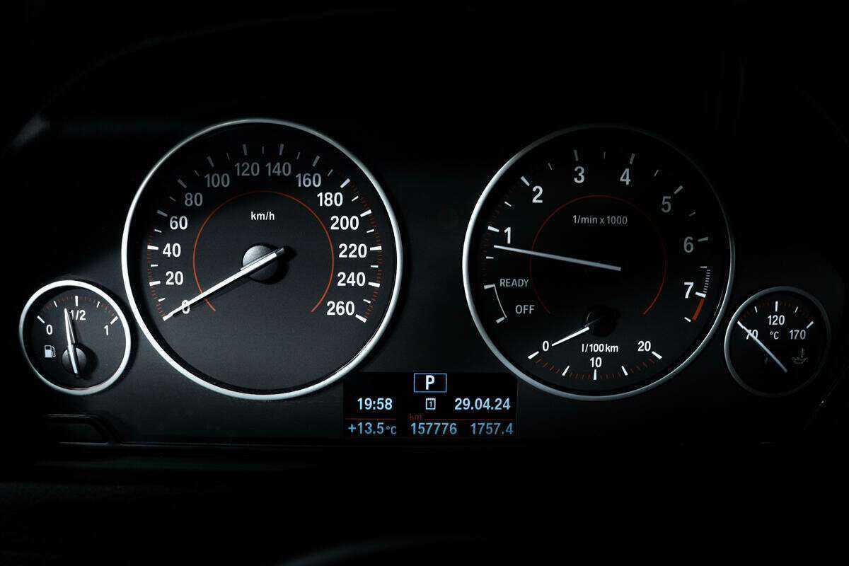 BMW 3 серии б/у, 2015, Автоматическая. Фото: #9