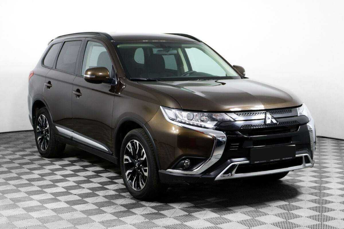 Mitsubishi Outlander б/у, 2022, Вариатор. Фото: #2