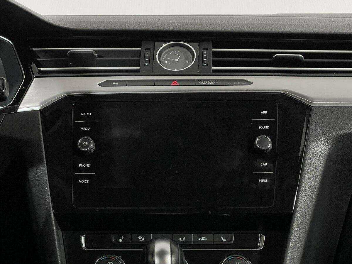 Volkswagen Passat б/у, 2017, Роботизированная. Фото: #11