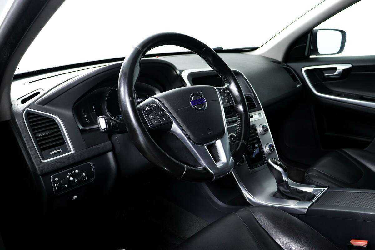 Volvo XC60 б/у, 2016, Автоматическая. Фото: #12