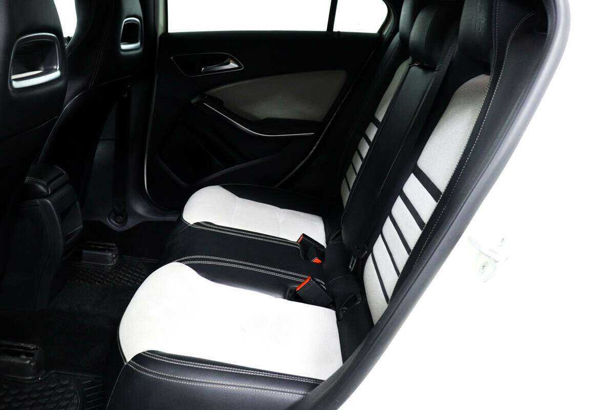 Mercedes-Benz A-Класс б/у, 2013, Роботизированная. Фото: #11