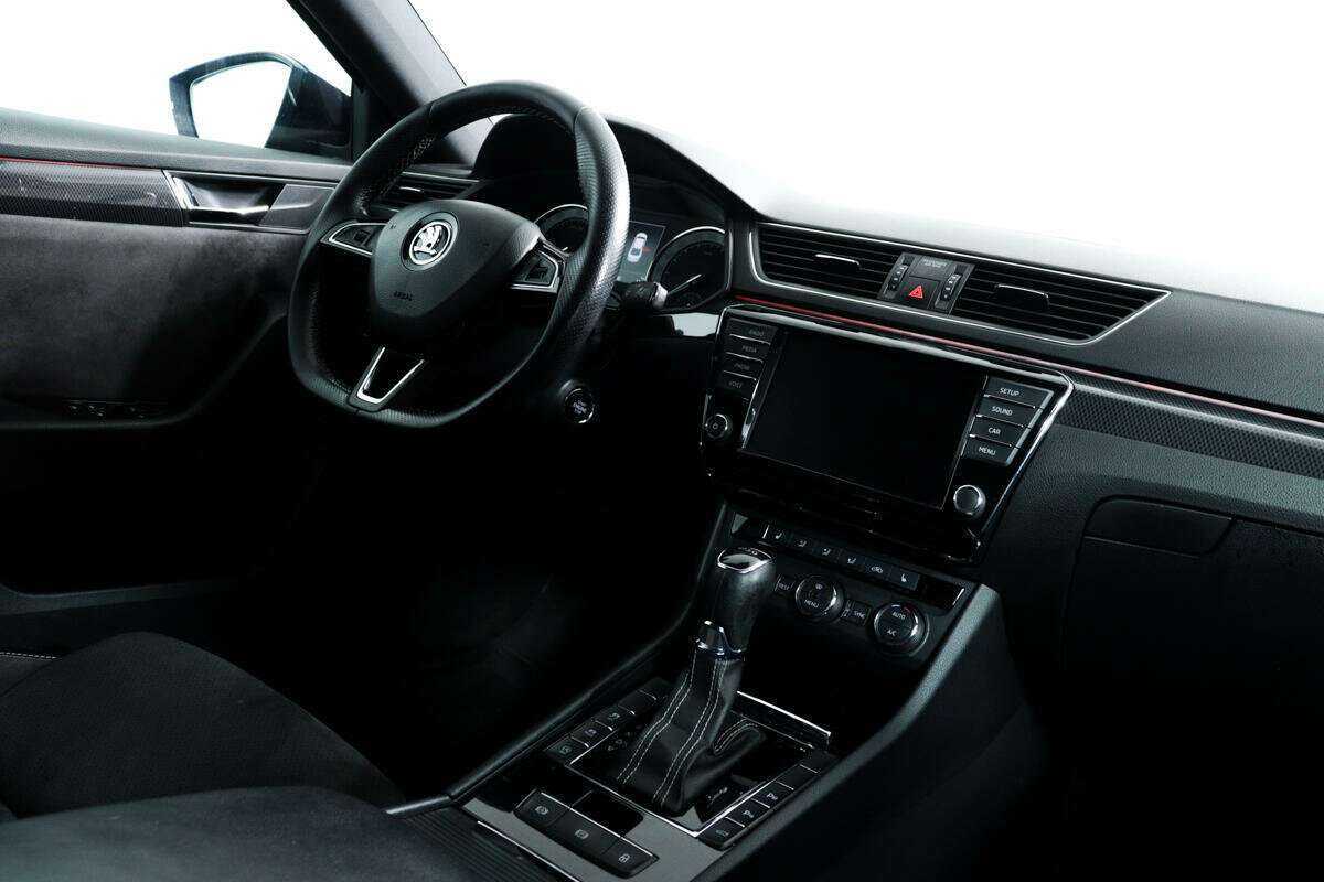 Skoda Superb б/у, 2017, Роботизированная. Фото: #8