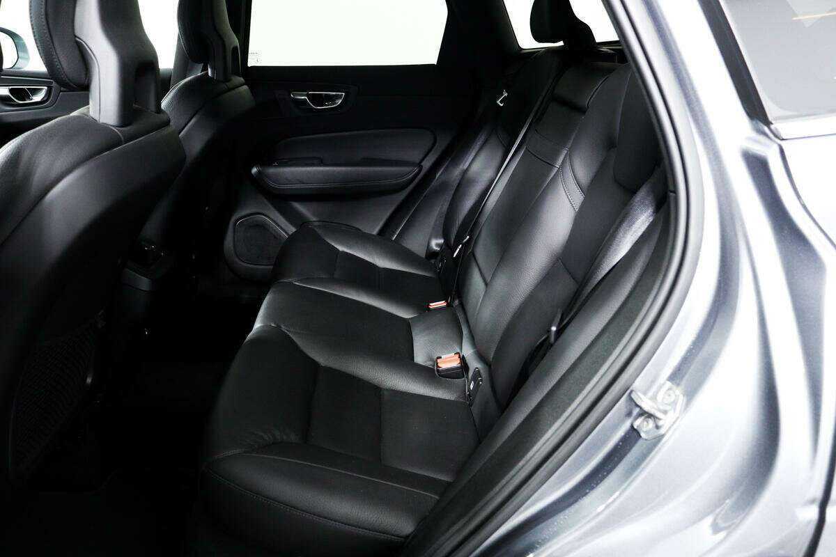 Volvo XC60 б/у, 2018, Автоматическая. Фото: #11