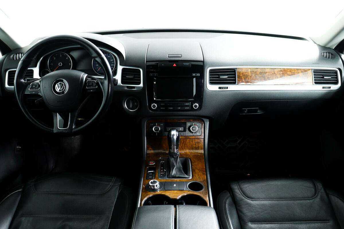 Volkswagen Touareg б/у, 2012, Автоматическая. Фото: #9