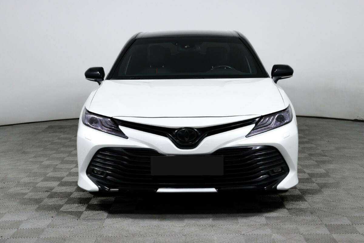 Toyota Camry б/у, 2021, Автоматическая. Фото: #1