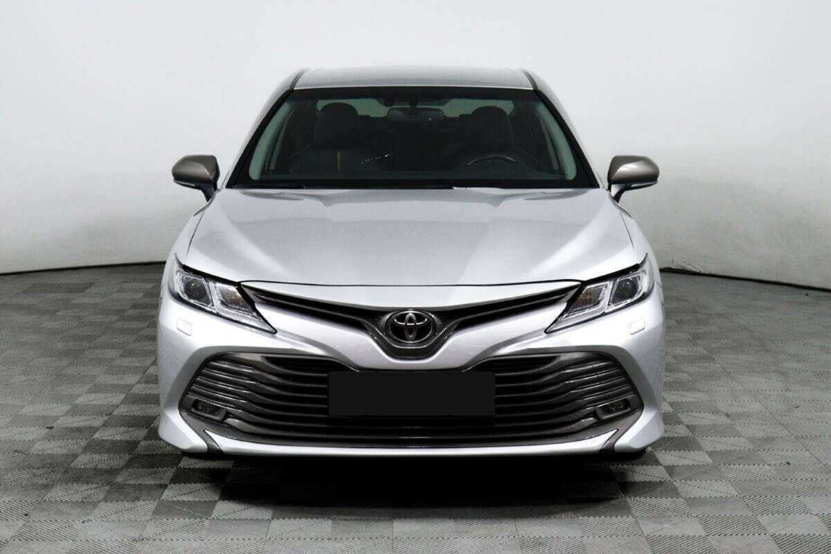 Toyota Camry б/у, 2018, Автоматическая. Фото: #1