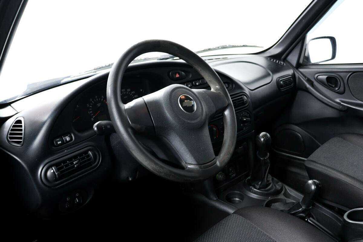 Chevrolet Niva б/у, 2014, Механическая. Фото: #12