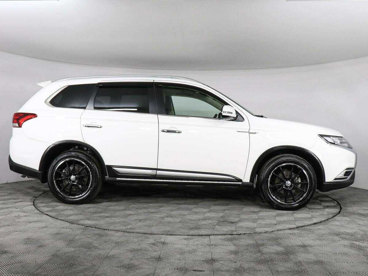 Mitsubishi Outlander б/у, 2020, Вариатор. Фото: #3