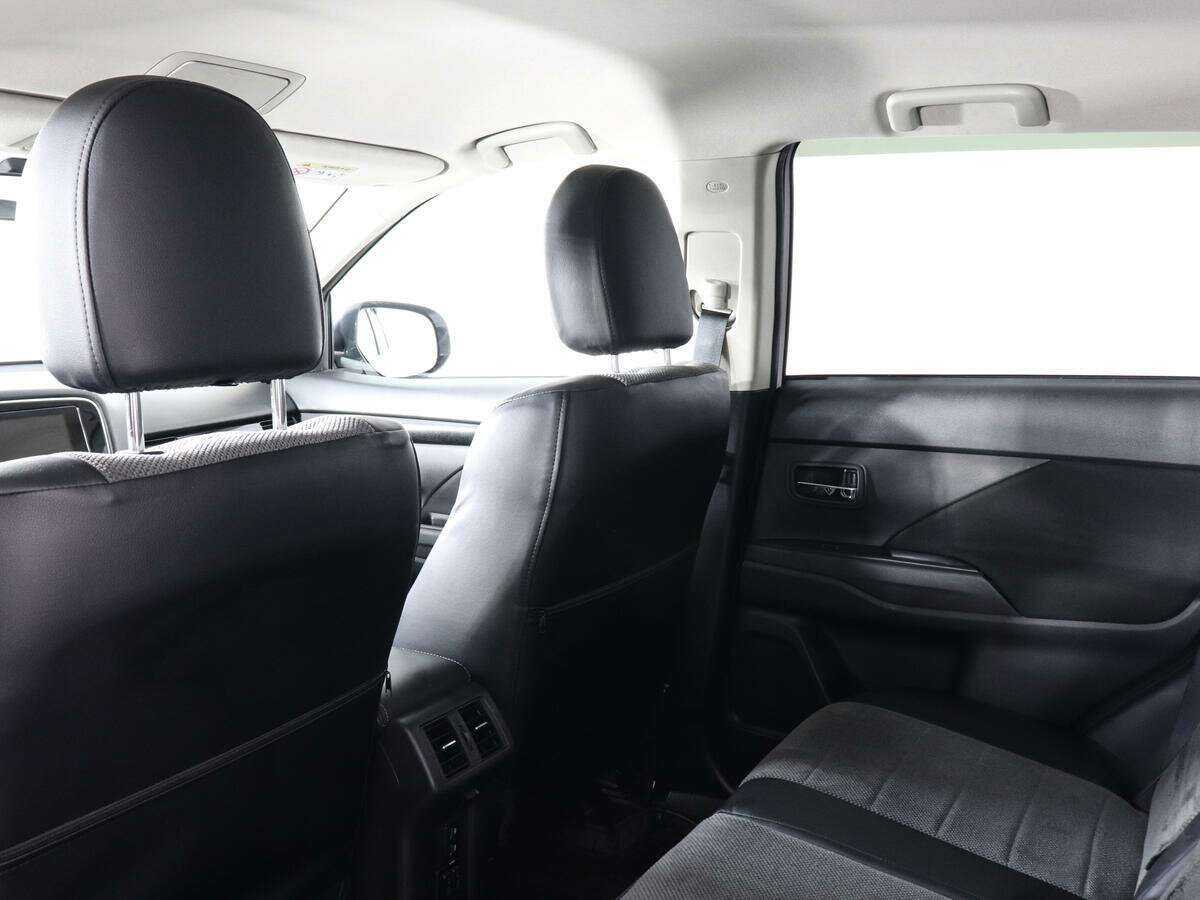 Mitsubishi Outlander б/у, 2020, Вариатор. Фото: #10