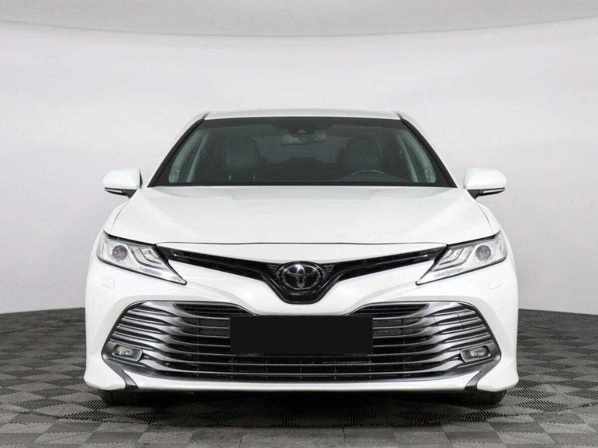 Toyota Camry б/у, 2020, Автоматическая. Фото: #1