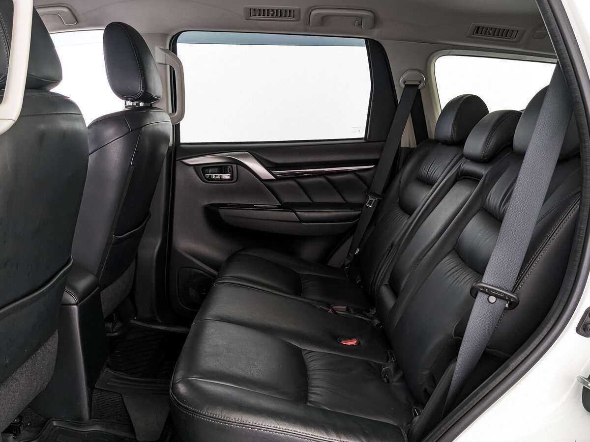 Mitsubishi Pajero Sport б/у, 2017, Автоматическая. Фото: #13