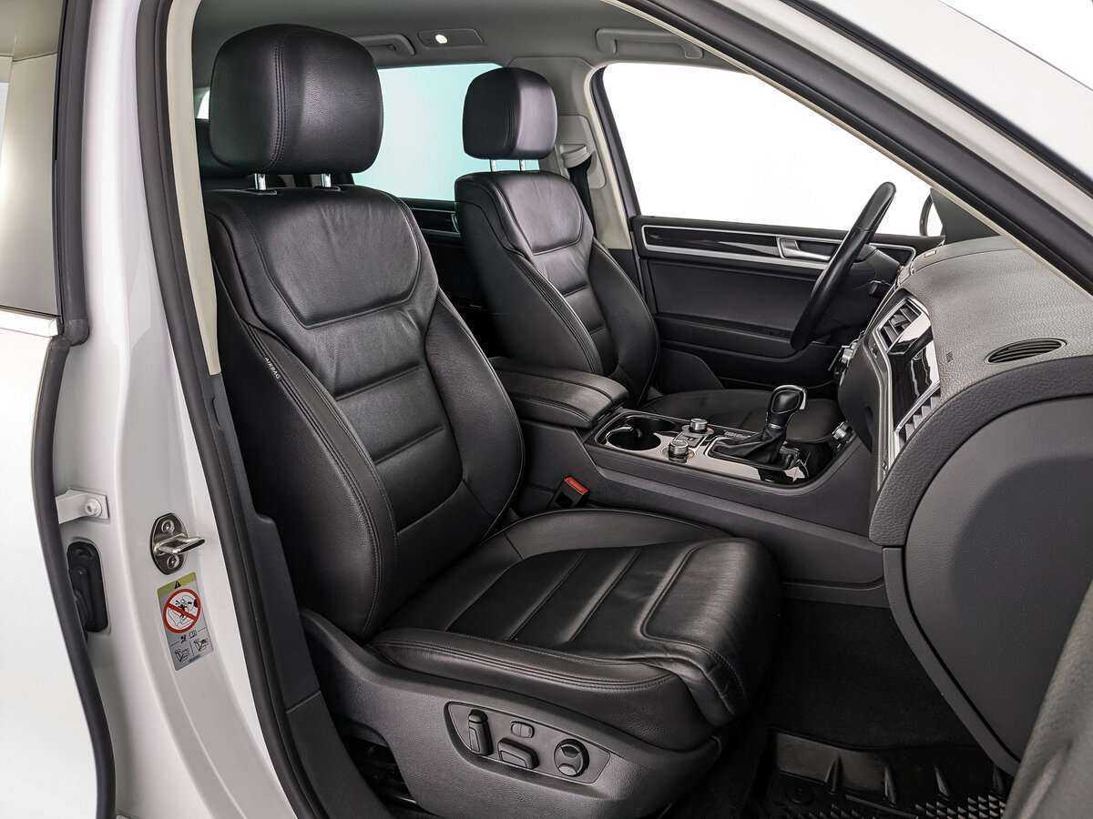 Volkswagen Touareg б/у, 2017, Автоматическая. Фото: #22