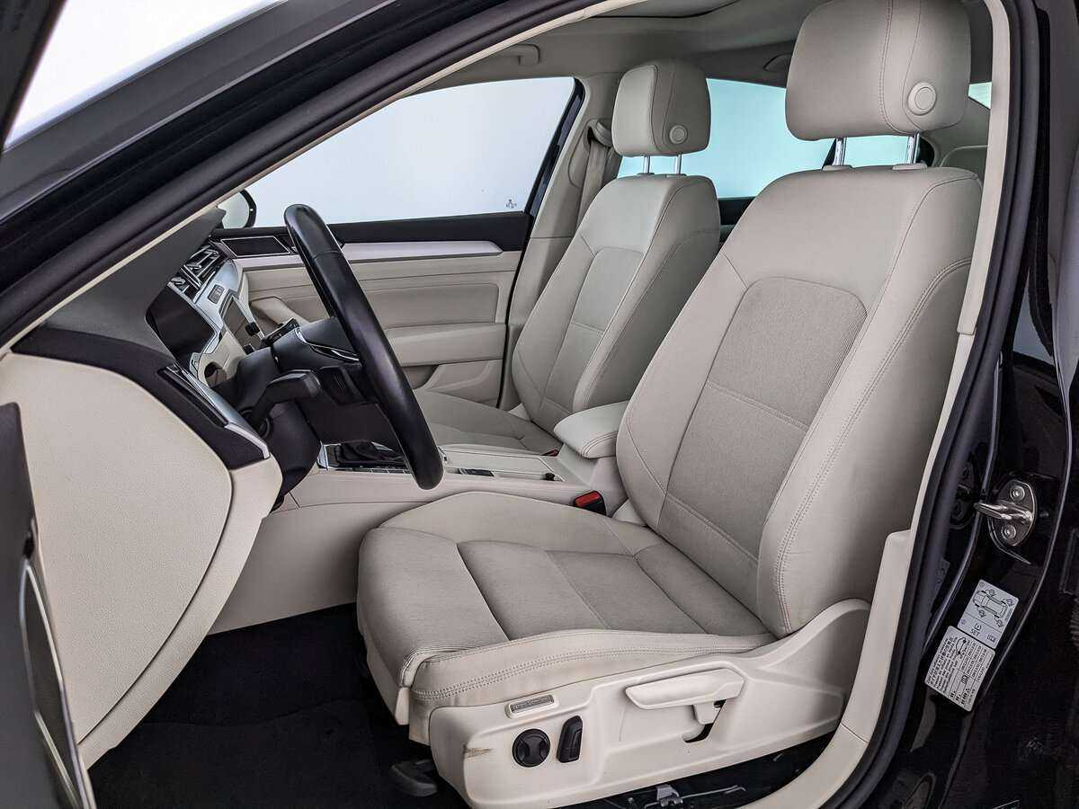 Volkswagen Passat б/у, 2018, Роботизированная. Фото: #15