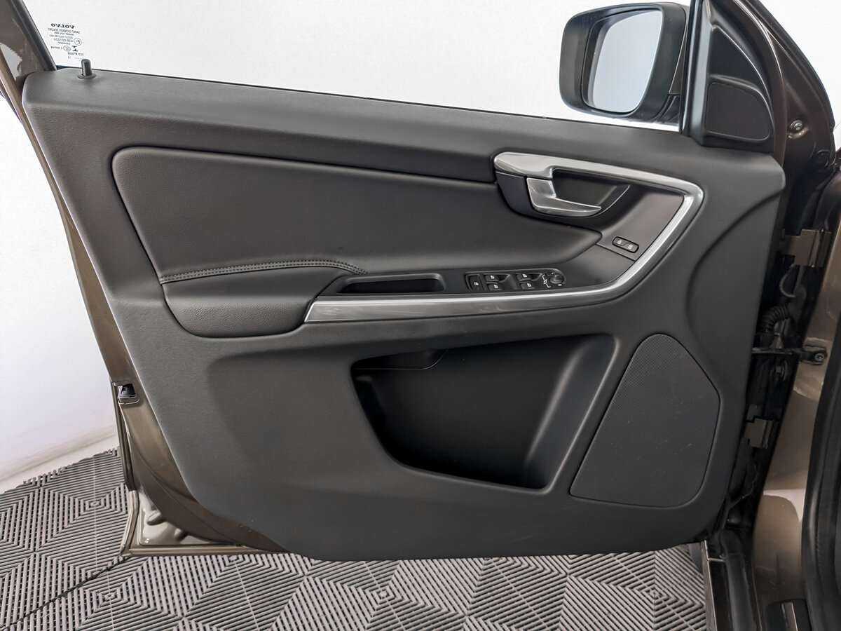 Volvo XC60 б/у, 2015, Автоматическая. Фото: #17