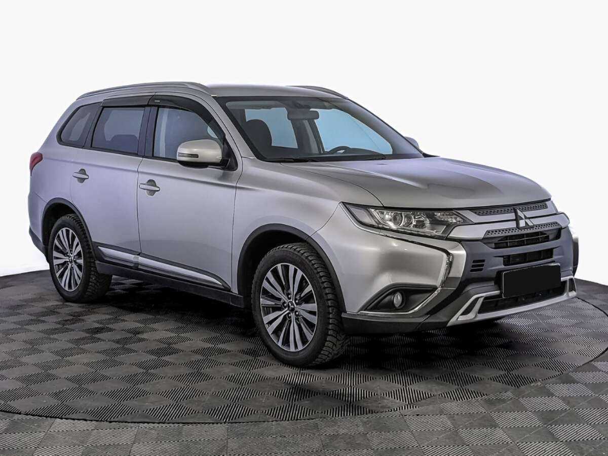 Mitsubishi Outlander б/у, 2020, Вариатор. Фото: #2