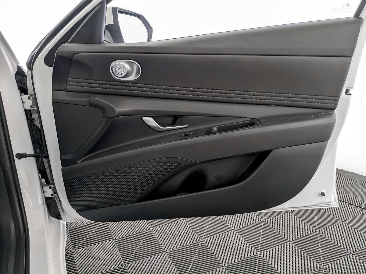 Hyundai Elantra б/у, 2022, Автоматическая. Фото: #23