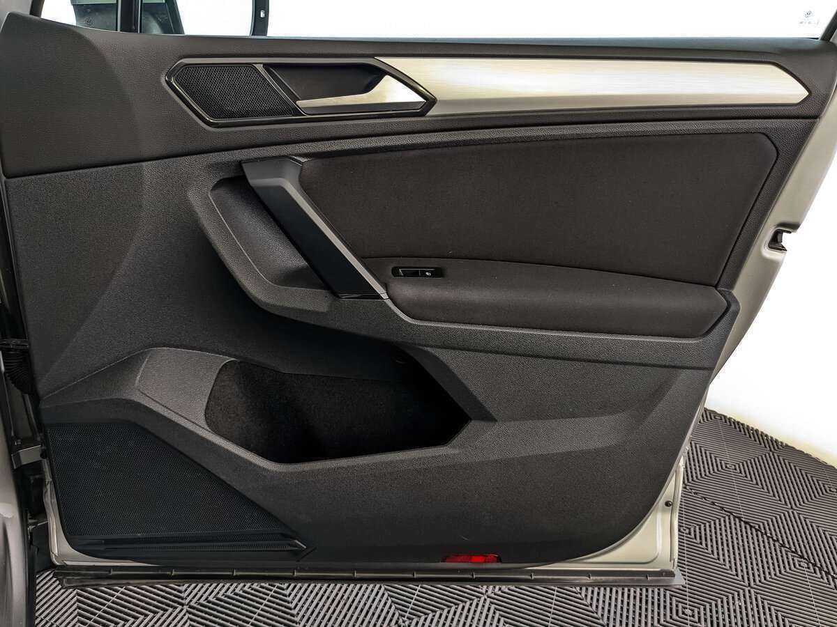 Volkswagen Tiguan б/у, 2017, Роботизированная. Фото: #19