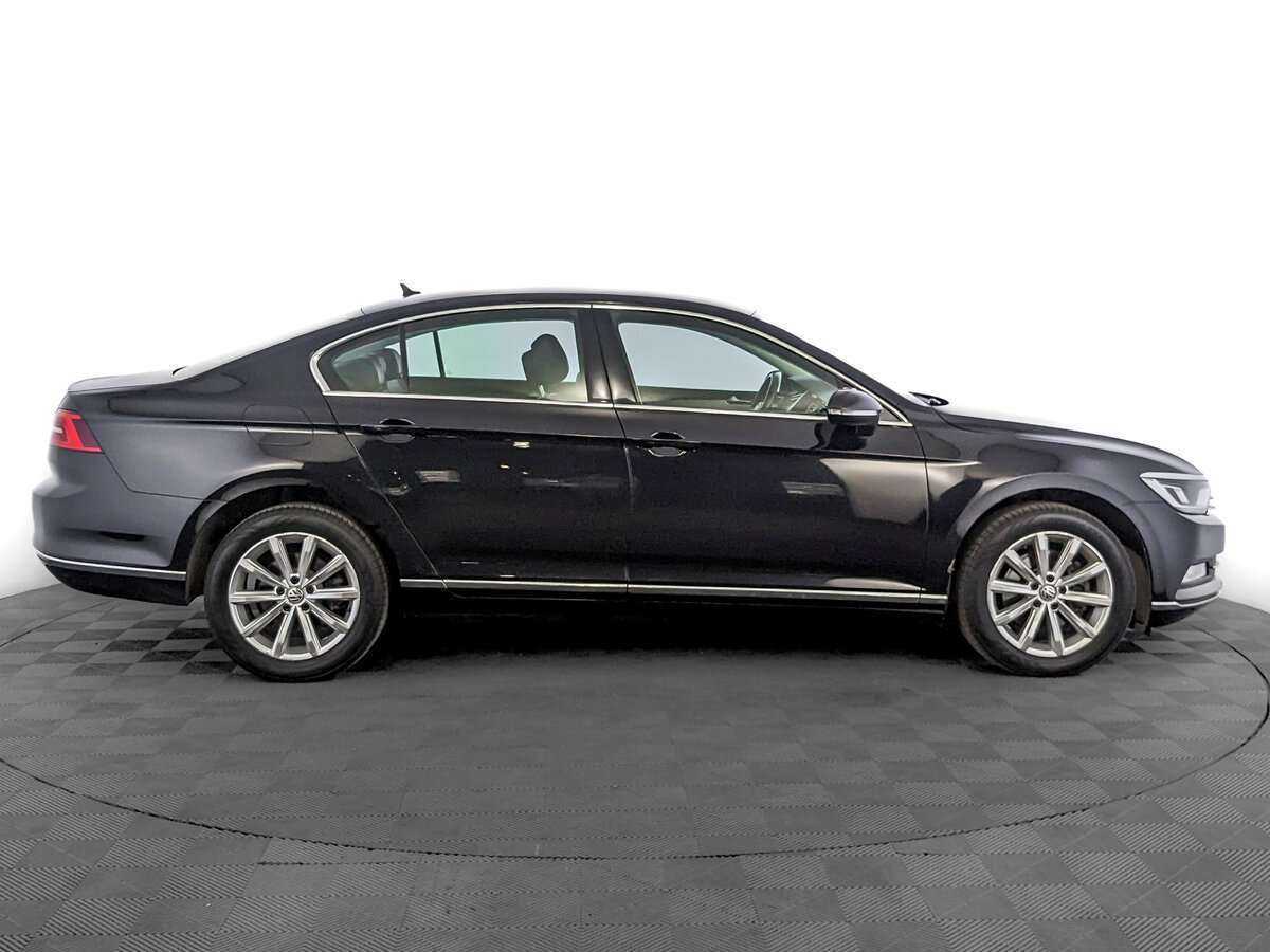 Volkswagen Passat б/у, 2017, Роботизированная. Фото: #3