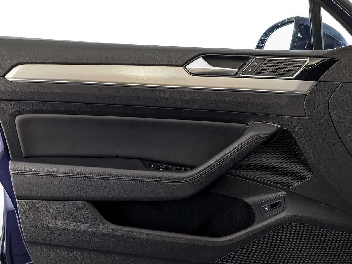 Volkswagen Passat б/у, 2019, Роботизированная. Фото: #14