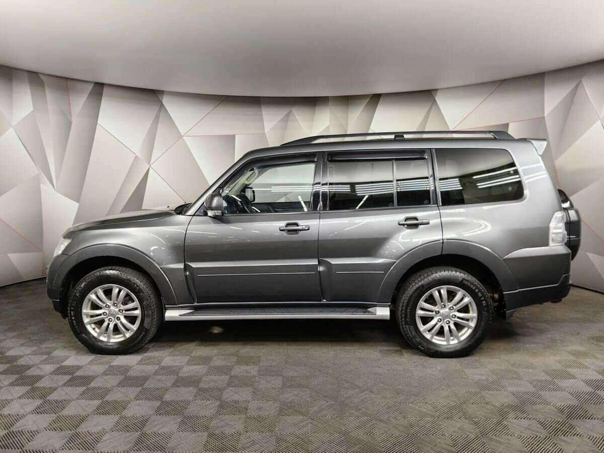 Mitsubishi Pajero б/у, 2015, Автоматическая. Фото: #4