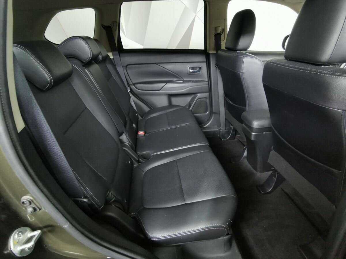 Mitsubishi Outlander б/у, 2018, Вариатор. Фото: #11